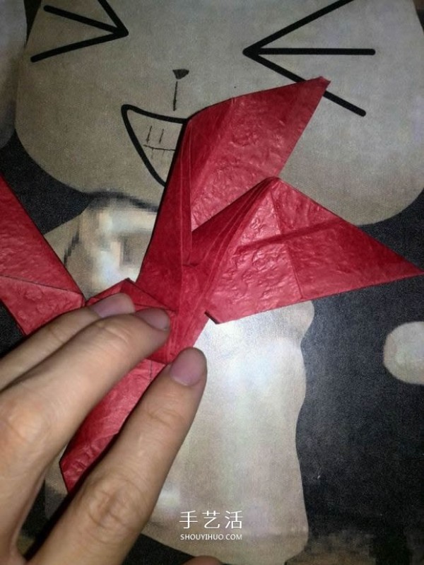 Illustration of the origami method of the Six-Winged Seraph Heart, many detailed steps! 