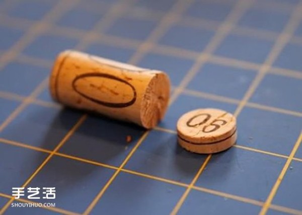 How to Make a Seal for Red Wine Bottle Stoppers, Cork Stopper Stamp DIY Tutorial