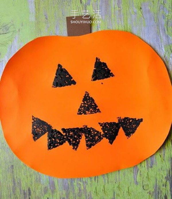 The simplest tutorial for children to make handmade Halloween pumpkin lanterns