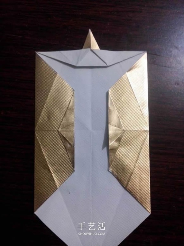 Using cigarette box paper waste and making origami three-dimensional owl illustration step-by-step