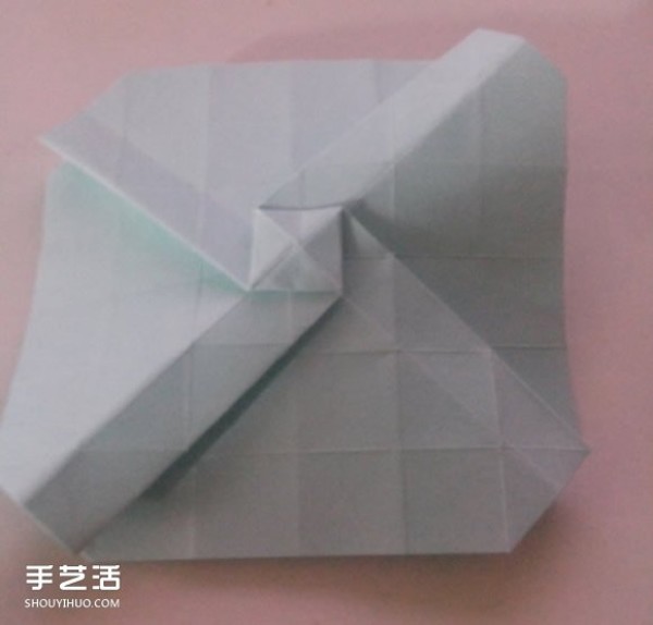 How to fold a paper rose, step by step, handmade three-dimensional rose origami illustration