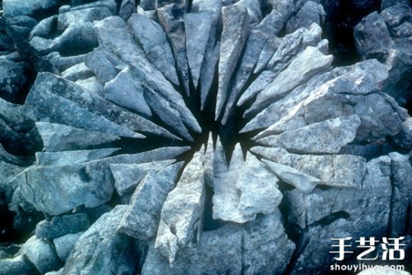 Andy Goldsworthys land sculpture art work