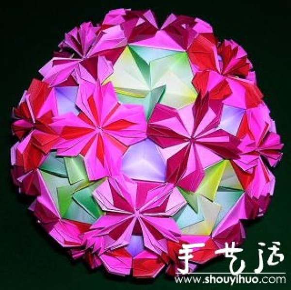 Appreciation of complex kaleidoscope origami works