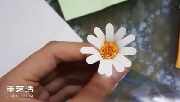 Little daisy handmade tutorial, paper daisy making illustrations