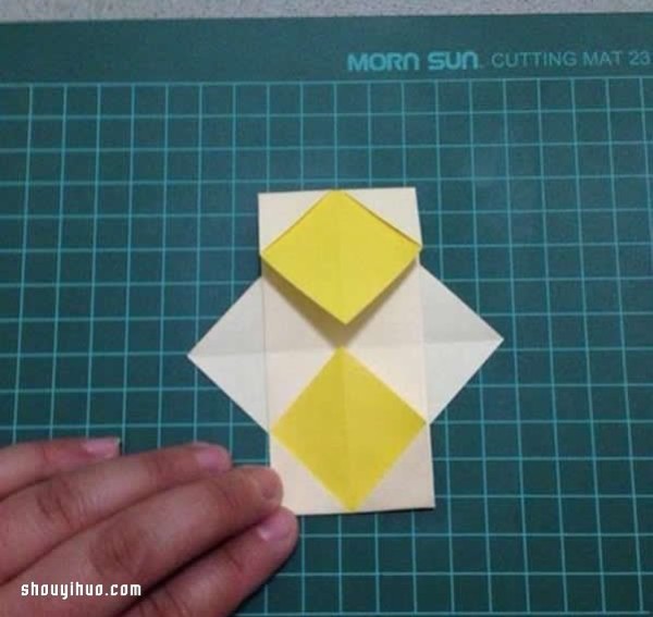 How to make an origami lantern, a tutorial on how to make a simple and beautiful lantern