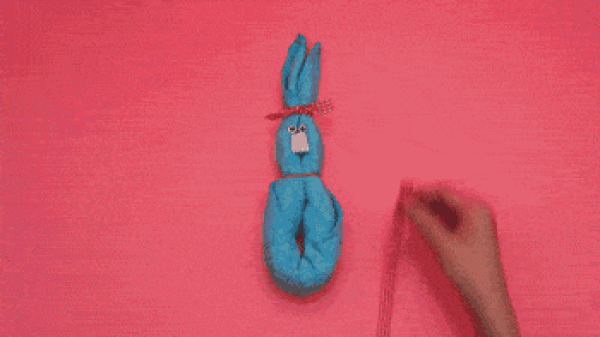 How to fold a rabbit with a towel and make an animation with a towel rabbit