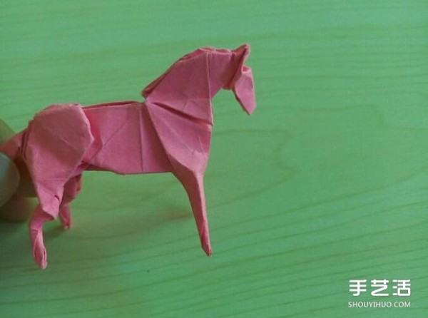 Hideo Komatsus Horse Origami Illustration, a Super Detailed Three-dimensional Horse Origami Tutorial