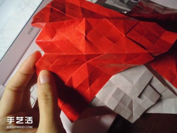 Kissing Fish Origami Illustration of the Super Complex Heart Folding Process