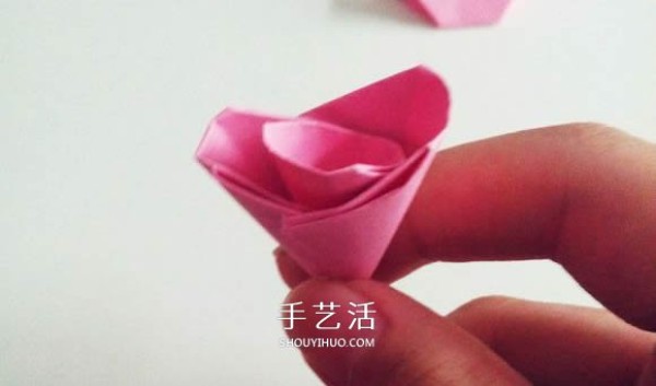 Illustration of how to fold a beautiful origami red rose for Valentines Day