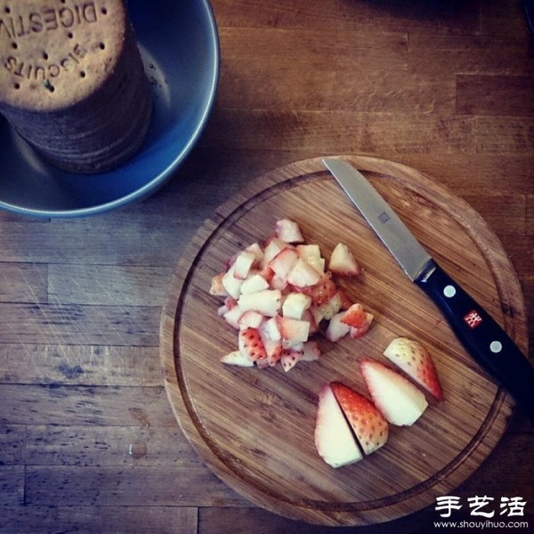 DIY good-looking and delicious strawberry tarts