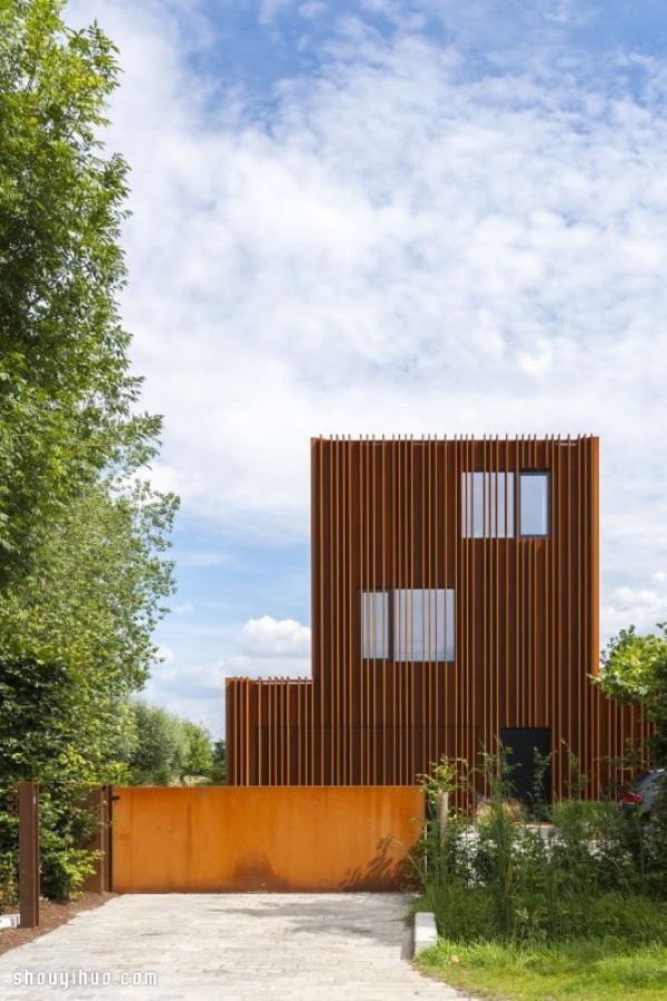 Belgian villa residential design made of weather-resistant steel sheets