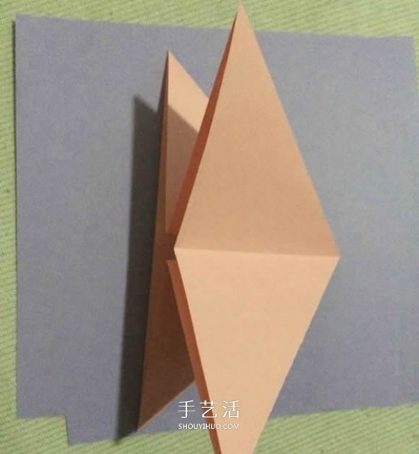 A simple folding method of three-dimensional rabbit, childrens origami rabbit illustration