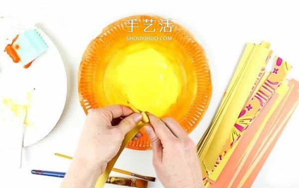 Tutorial on making homemade lions for kindergarten using disposable paper plates