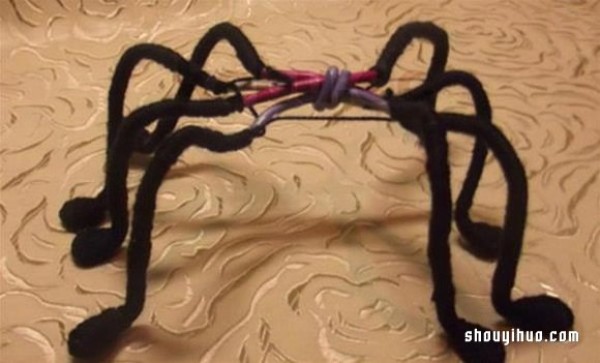 How to make a cute little spider toy with detailed illustrations