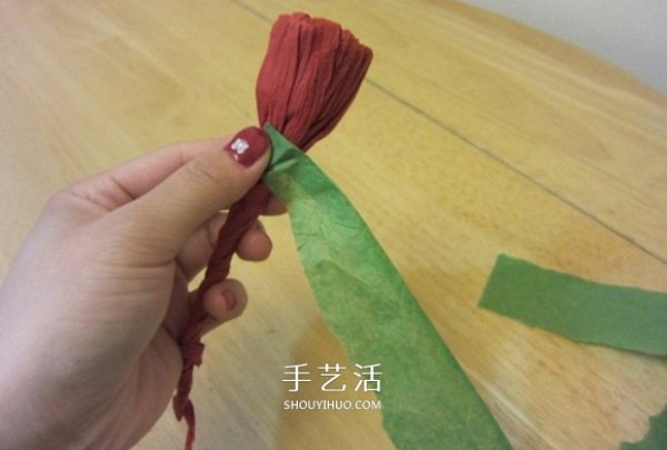 How to fold carnations with detailed illustrations and Mothers Day carnation origami tutorial