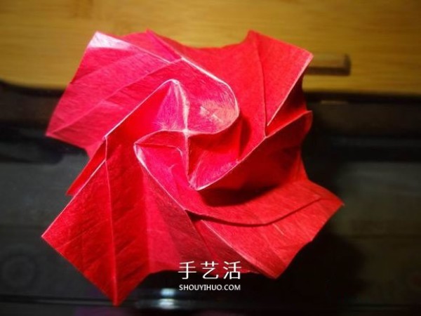 How to fold a rosette with a diagram and a detailed tutorial on how to fold a rosette with a centerrose origami