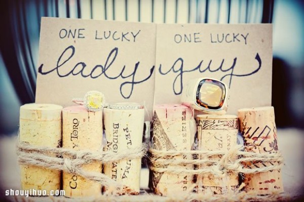 Wine bottles and corks turned waste into treasure DIY wedding trinkets