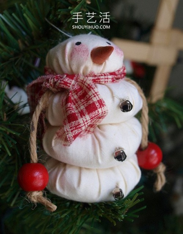 A collection of simple and cute handmade snowman pictures