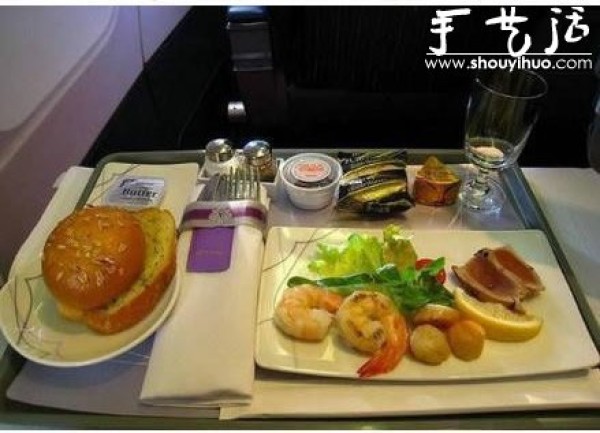 Photos of first-class meals on airlines around the world