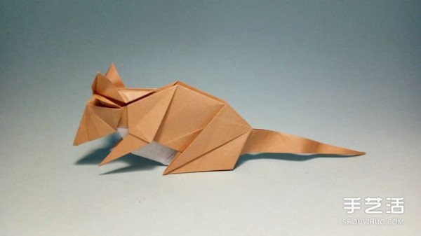 How to make a three-dimensional mouse origami. Illustrations of how to fold a mouse with the twelve zodiac signs