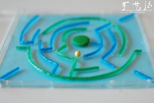 Tutorial on making a CD box into a small maze toy