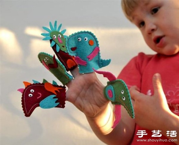 Super cute handmade puppet making tutorial with finger puppet making illustrations