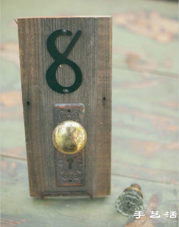 Waste wood blocks + handles DIY handmade retro table numbers