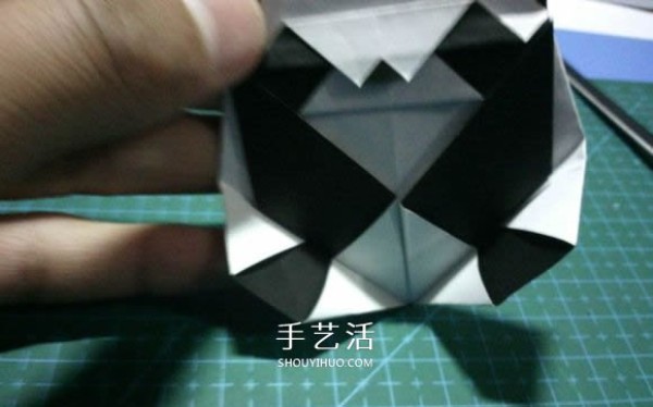 Fold a national treasure and come out! Illustration of the origami method of the cute giant panda