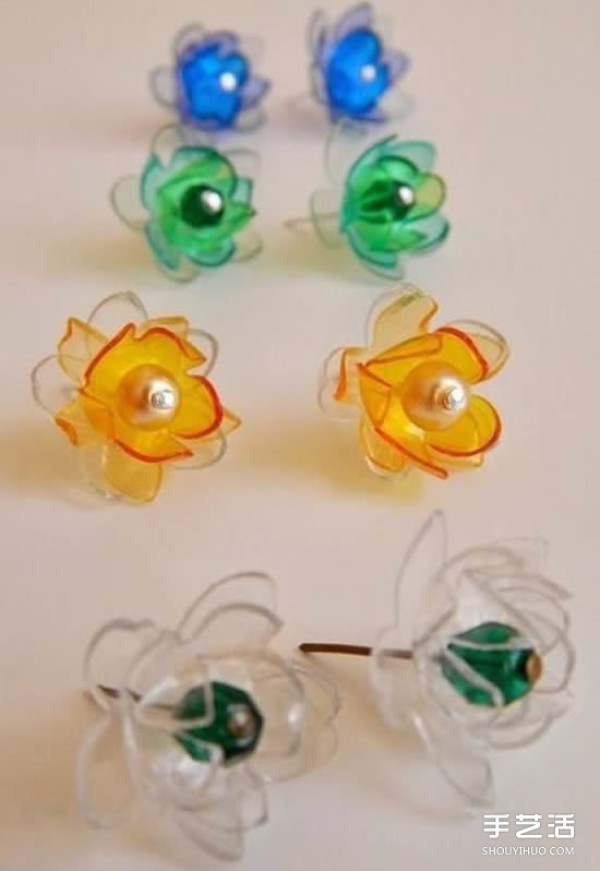 How to make plastic flowers, illustrated with steps to make handmade plastic flowers