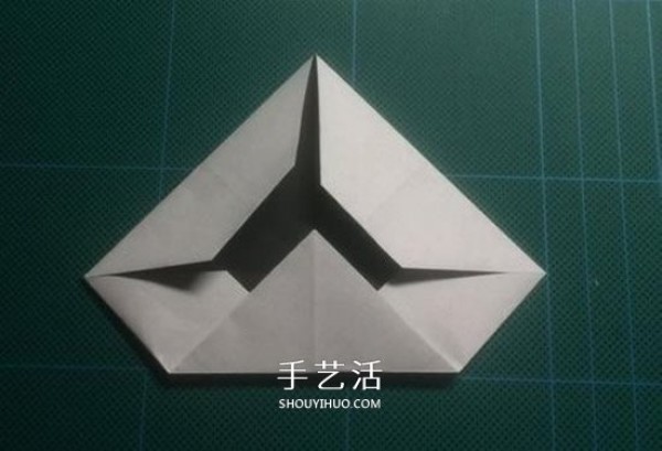 Childrens hand-made origami Daibai illustrates the simple and cute folding method of Daibai