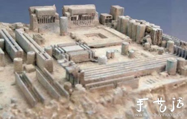 A dusty old motherboard, like a weathered ancient Greek city