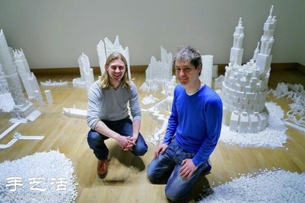 More than 500,000 sugar cubes DIY a fantasy future city model