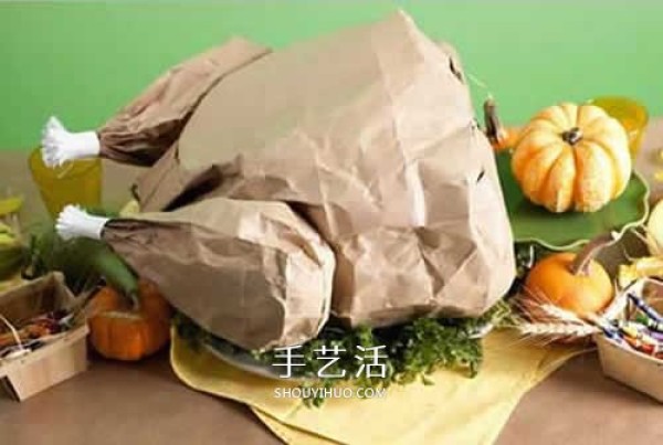 A simple Thanksgiving paper turkey recipe for making a brown paper bag turkey model