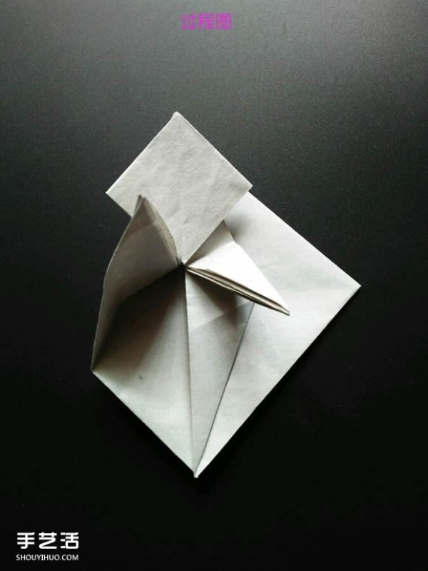 Super complex origami shark illustration, detailed steps for folding a three-dimensional shark