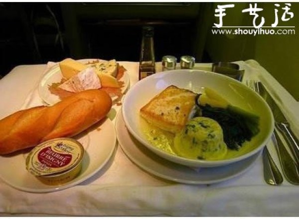 Photos of first-class meals on airlines around the world