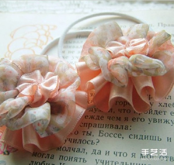 DIY illustrated tutorial on handmade beautiful hair ropes by silk ribbons and flower hair ropes