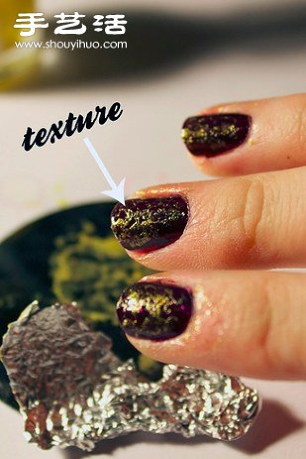 13 Easy-to-Use Autumn and Winter Nail Art Styles