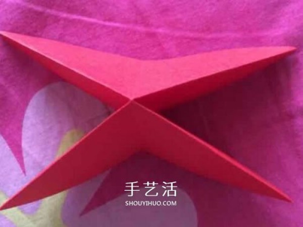 How to Origami a Lantern with Wings and Illustrations of How to Fold a Paper Lantern with Tassels