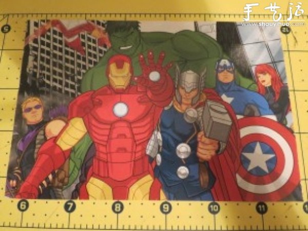 Popsicle stick DIY: use comic books to make artistic popsicle sticks