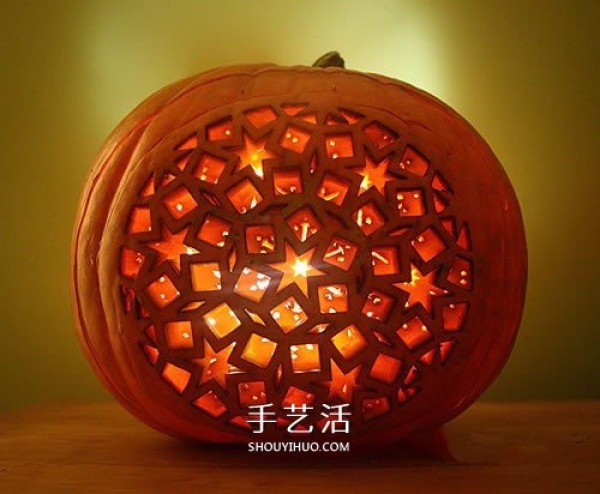 Thanksgiving pumpkin lantern carving to make multi-layered Halloween pumpkin lanterns DIY