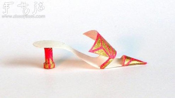 Appreciation of exquisite paper-cut works of womens high heels