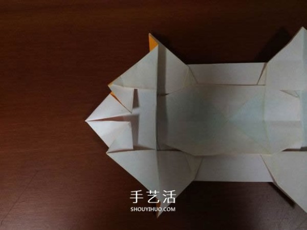 How to fold a complex three-dimensional sports car with detailed steps of origami sports car