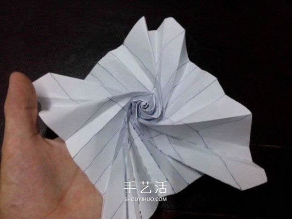 Ninis roses folding method and the steps to make a beautiful paper rose origami