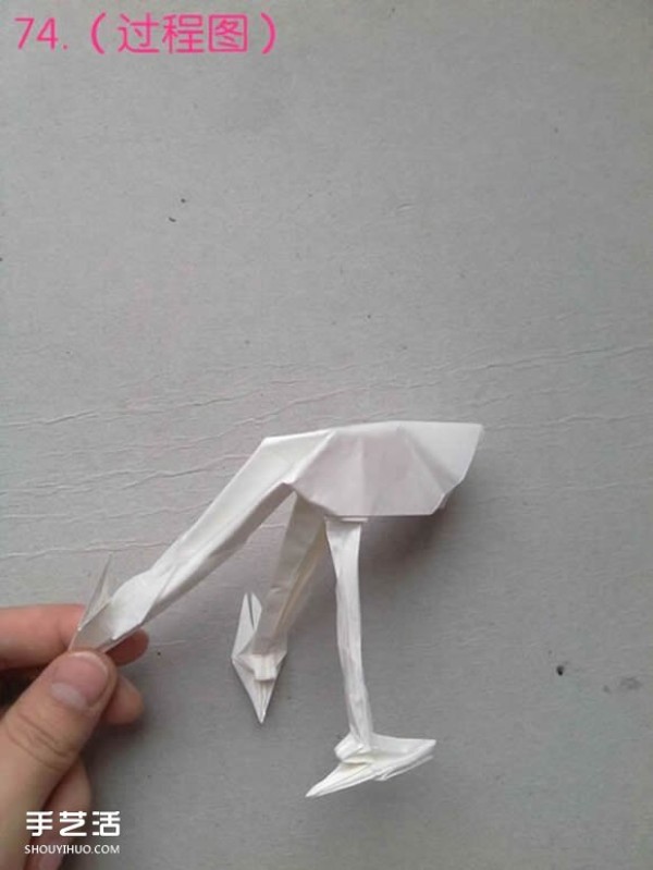 Detailed illustrations of how to fold paper egrets. How to fold three-dimensional egrets.Steps