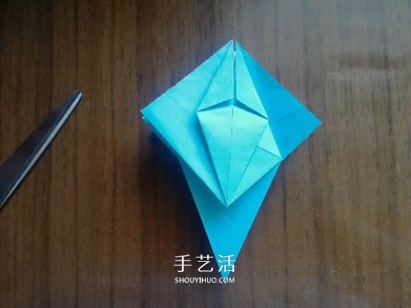 How to fold an eight-petal chrysanthemum and illustrate the 3D chrysanthemum origami tutorial for the Double Ninth Festival