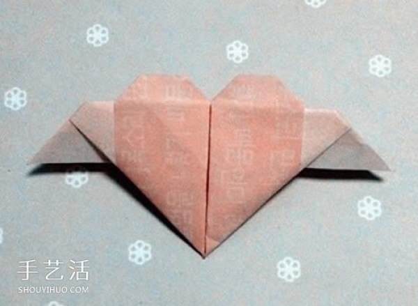 How to Origami a Heart with Wings, Origami a Heart Illustrations with Wings