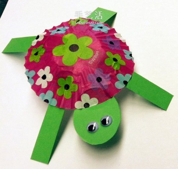 Simple and cute kindergarten handcrafts use cake paper to make little turtles