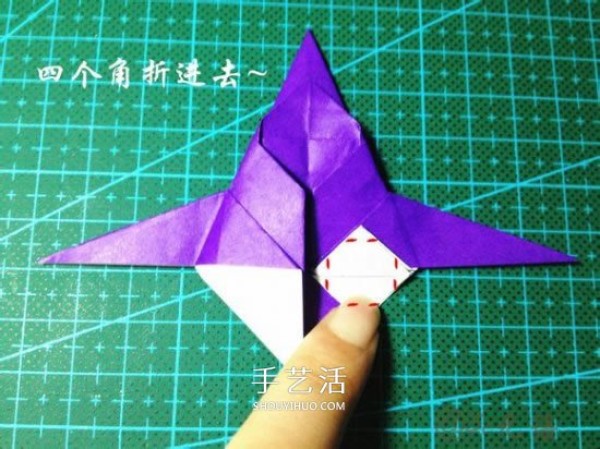 Illustration of how to fold a three-dimensional car, how to fold a hand-made origami car