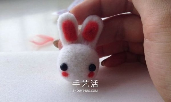 Wool felt bunny making illustration simple handmade wool felt rabbit DIY