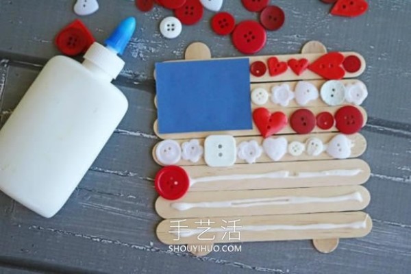 Tutorial on how to make handmade National Day flag decorations for kindergartens